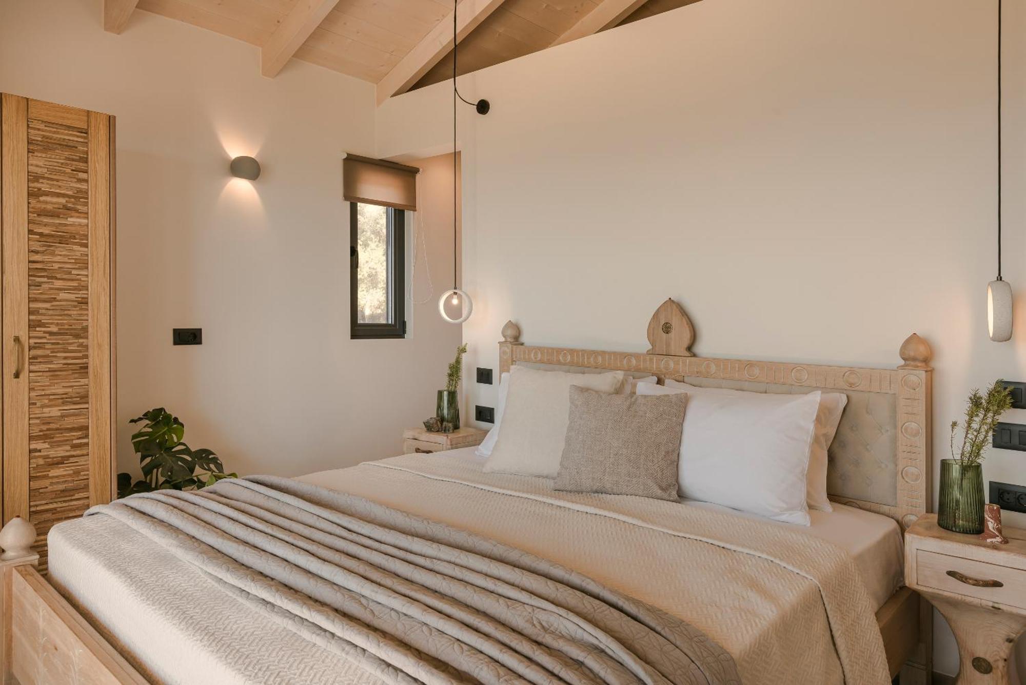 Hilaritas Luxury Suites Sea View, Private Pool & Jacuzzi Paradise Ratzaklíon 외부 사진
