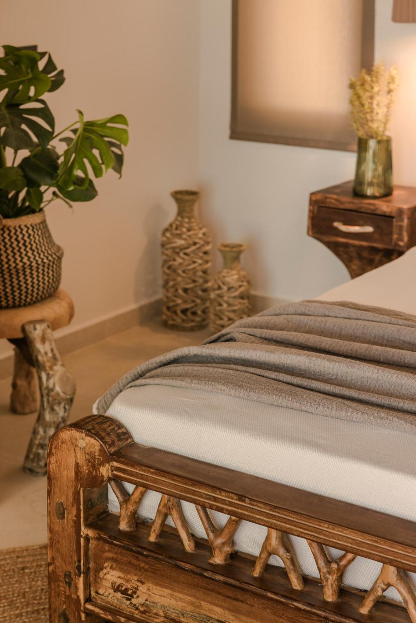 Hilaritas Luxury Suites Sea View, Private Pool & Jacuzzi Paradise Ratzaklíon 외부 사진