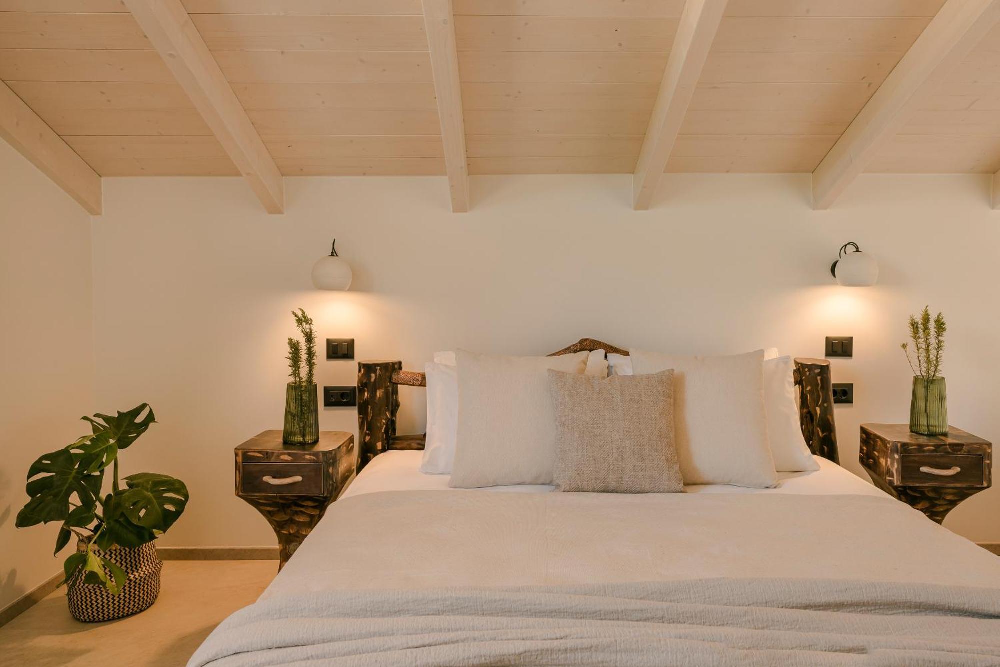 Hilaritas Luxury Suites Sea View, Private Pool & Jacuzzi Paradise Ratzaklíon 외부 사진