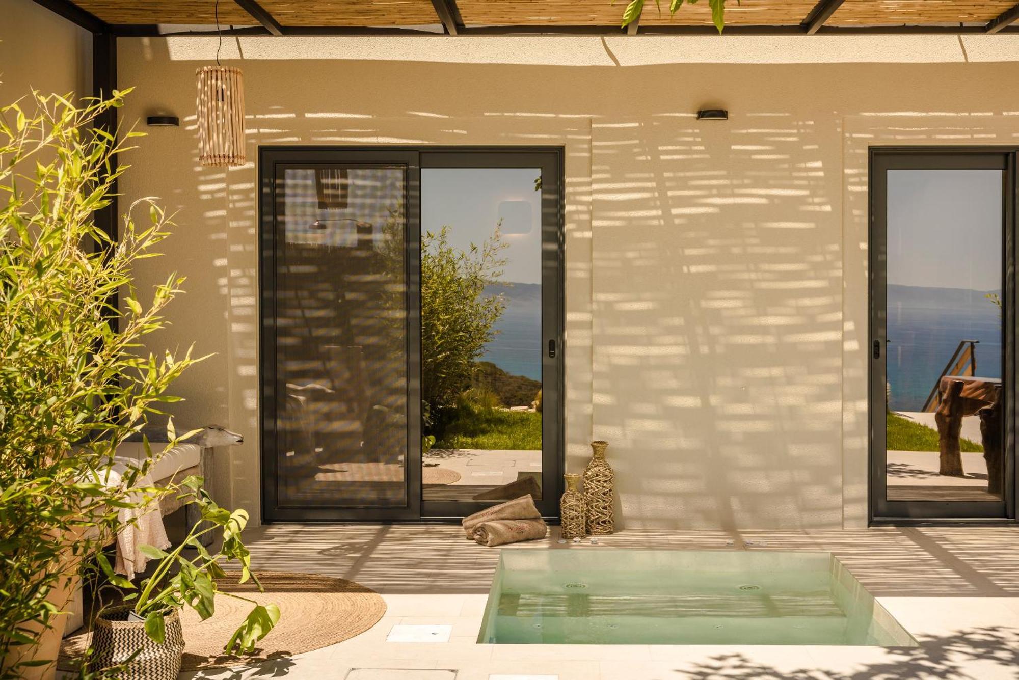 Hilaritas Luxury Suites Sea View, Private Pool & Jacuzzi Paradise Ratzaklíon 외부 사진
